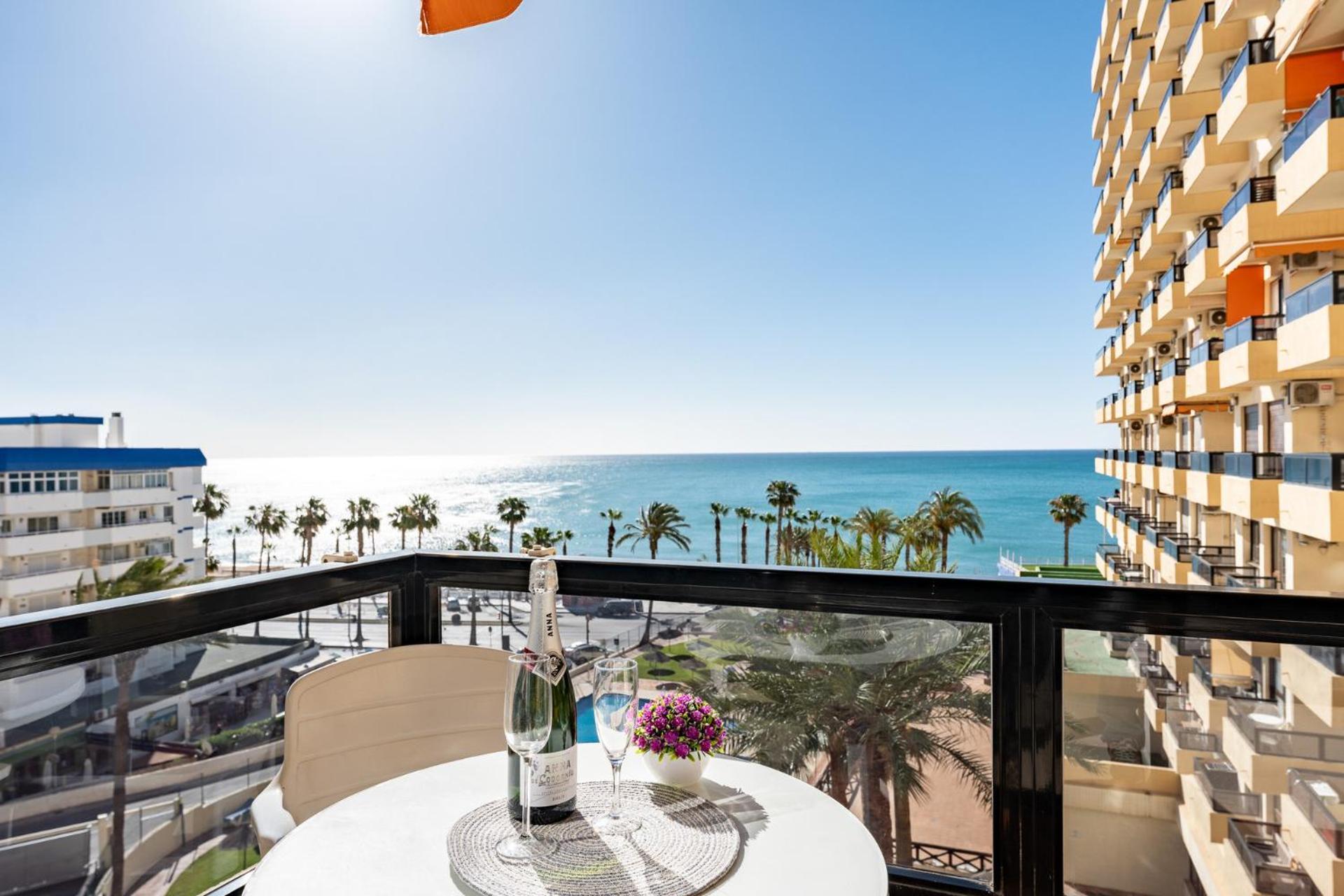 Malagasuite New Aloha Playa Benalmádena Exteriör bild